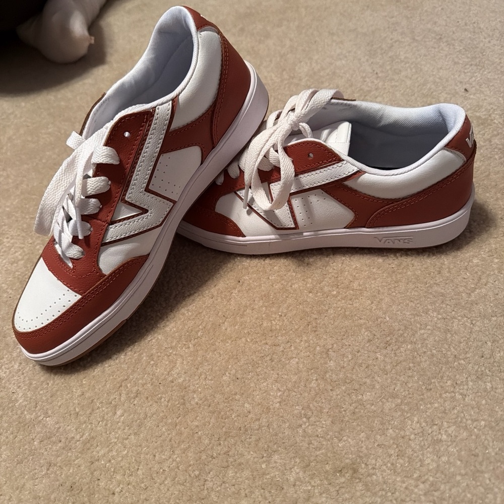Vans Women's Flats in Red and White